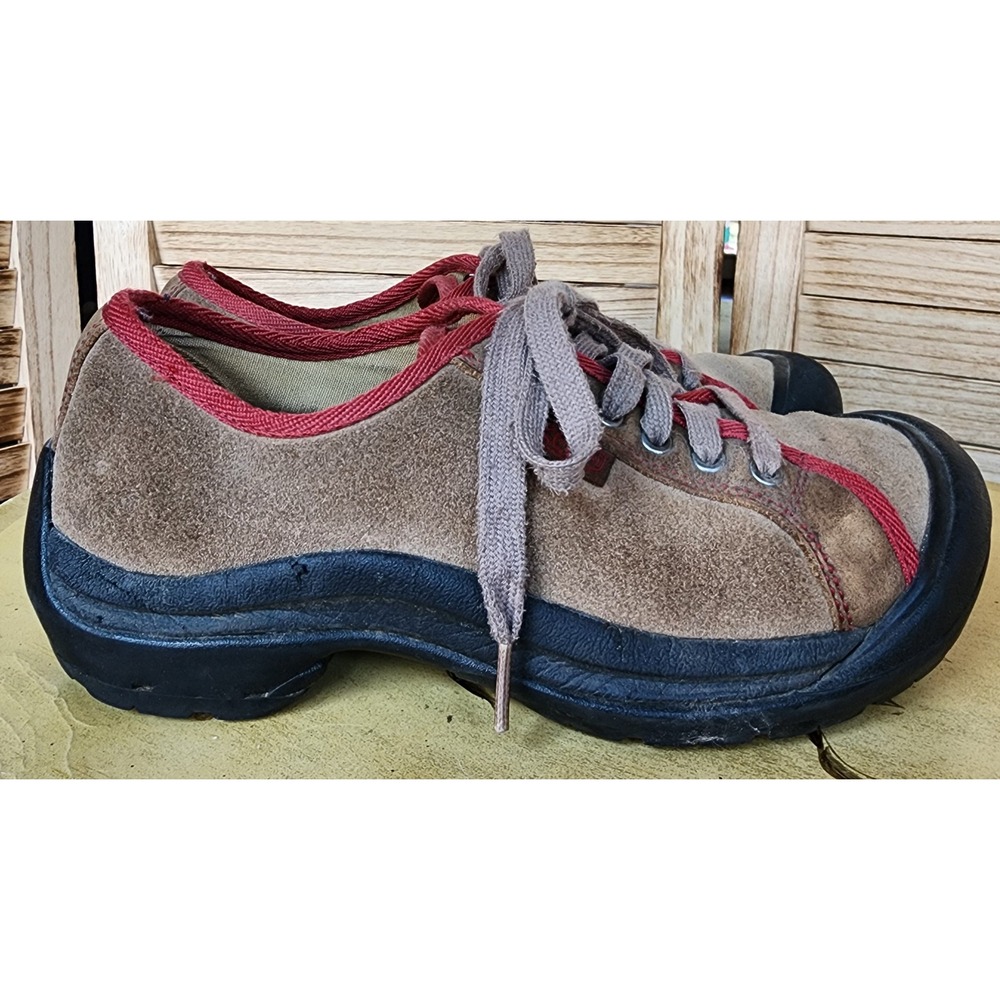 Keen Sz 9 Brown Suede Vibram Sole Hiking Walking Shoes Trail Sneaker Gorpcore